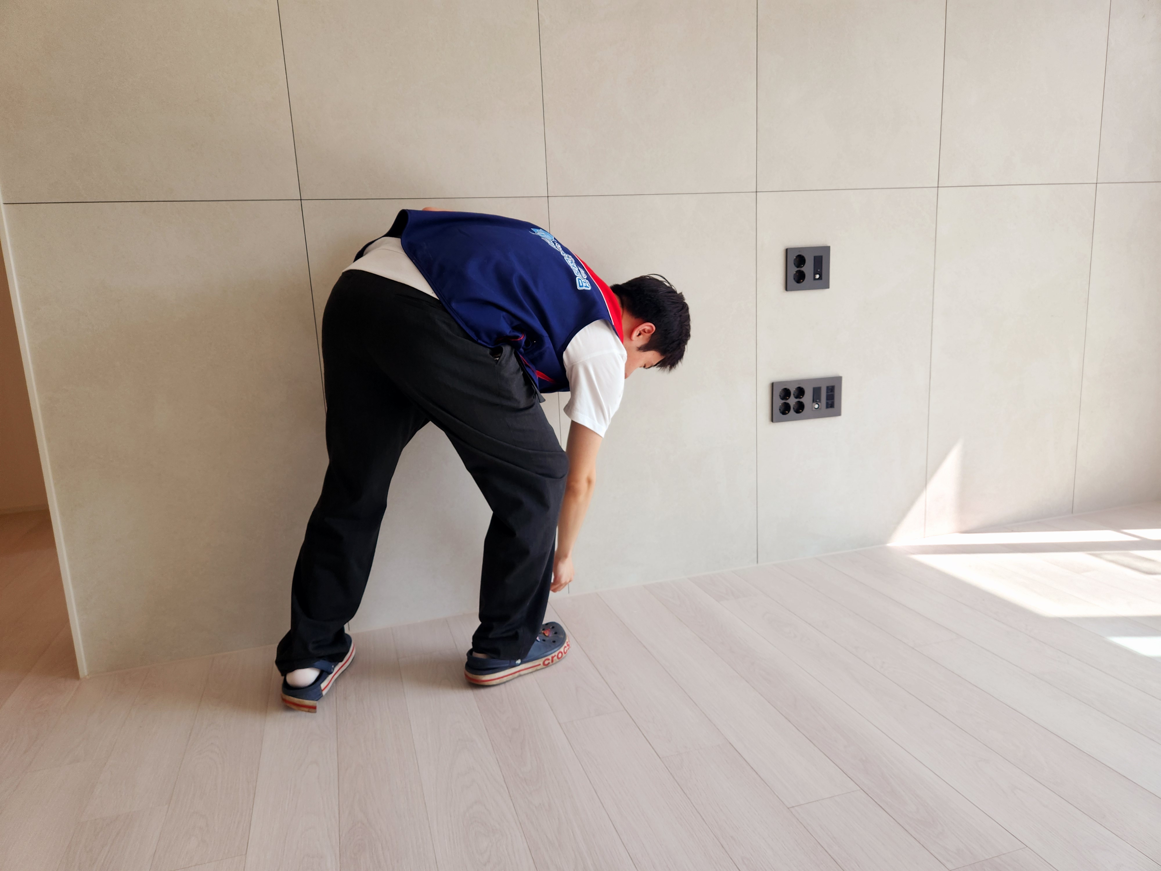 바닥 몰딩 점검